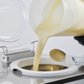Synthesis 1 stap 1 mix in de cilinder gieten